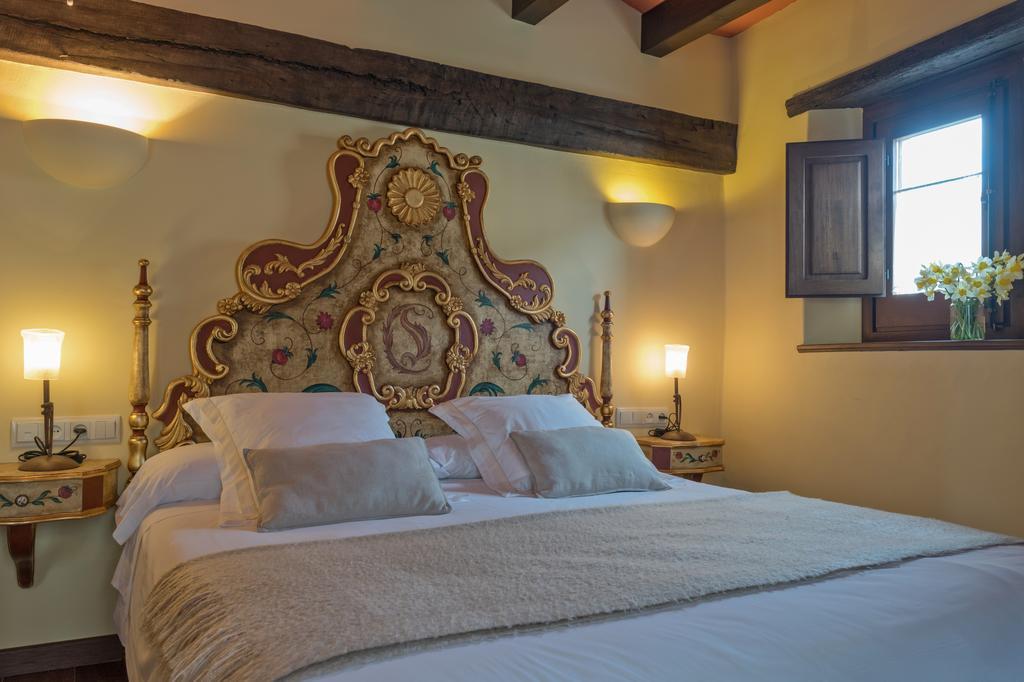 Hotel Cal Sastre Santa Pau Room photo